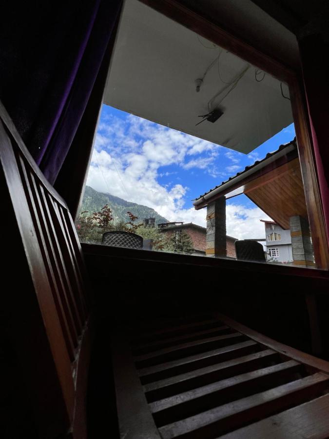 YOLO Backpackers - Manali OG Vandrarhem Exteriör bild