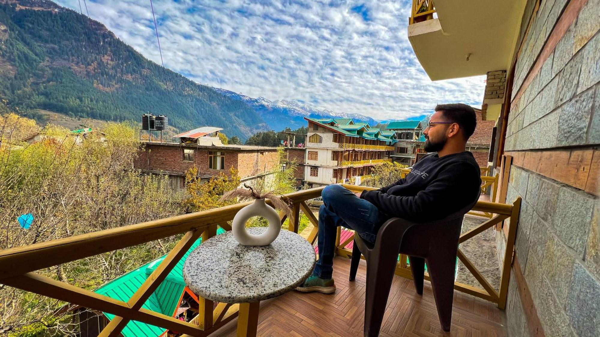 YOLO Backpackers - Manali OG Vandrarhem Exteriör bild