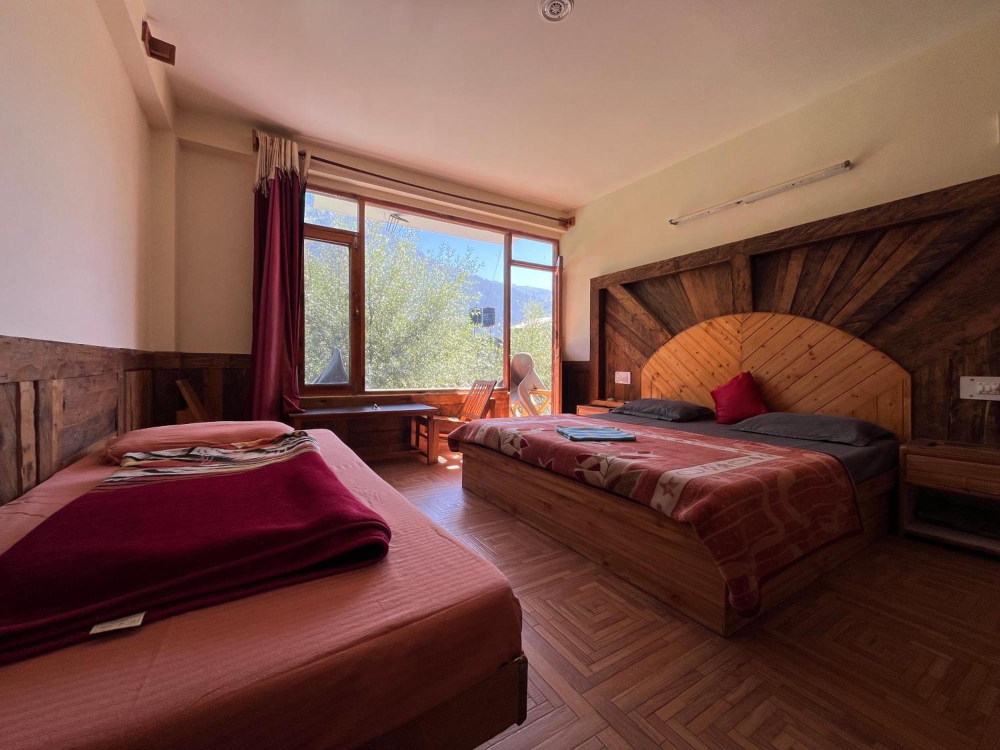 YOLO Backpackers - Manali OG Vandrarhem Exteriör bild